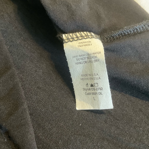 Burgundy Apparel - Black Maxi Dress with Side Slit and Pockets - Picture 7 of 7